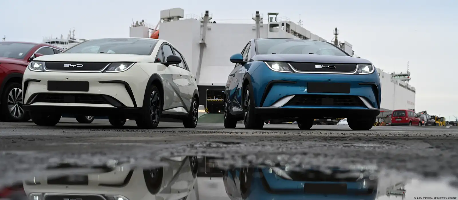 صادرات اجباری چین برای تسخیر بازار خودرو Chinese EV Brands Expand into Africa After European Tariffs