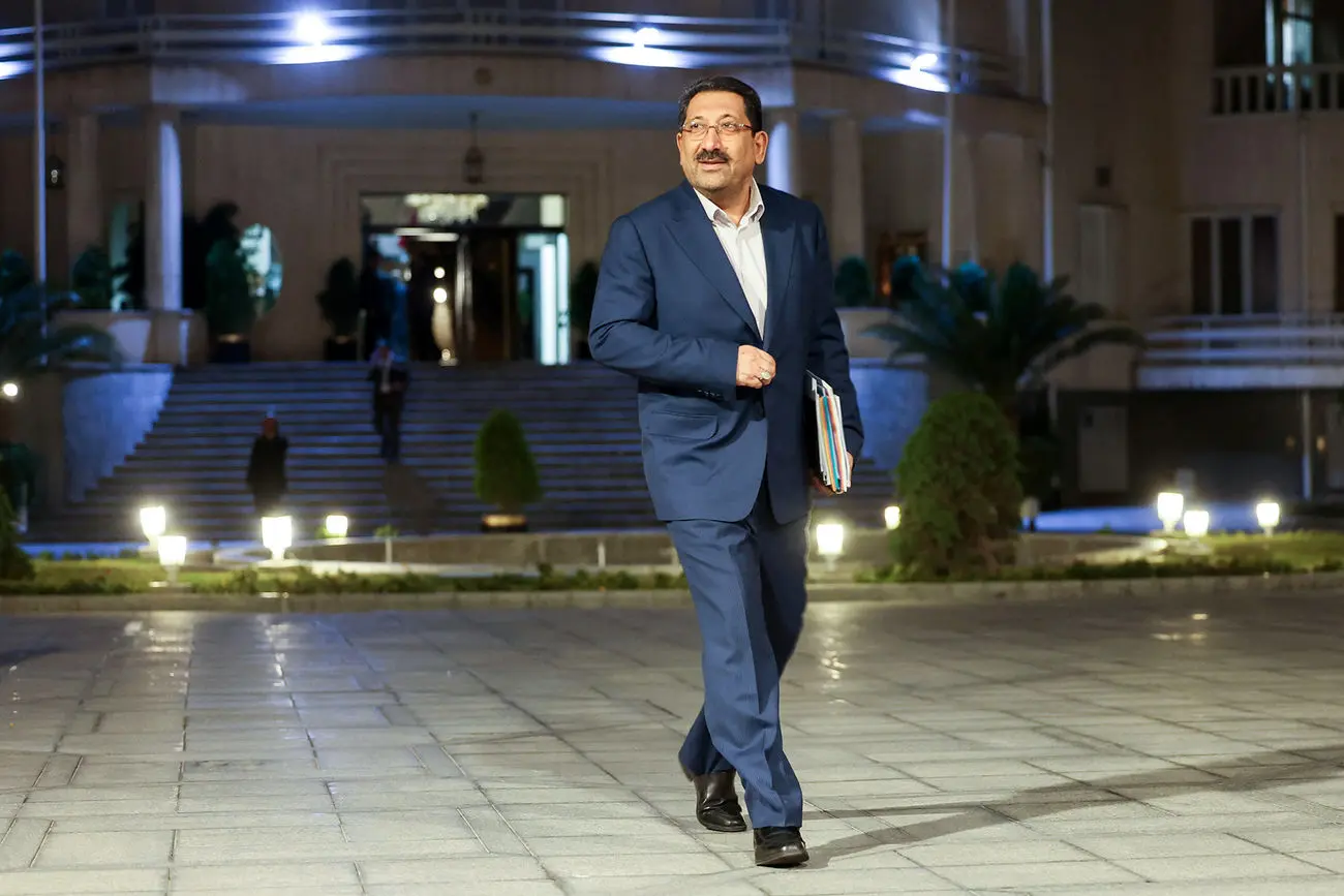 قیمت خودرو تغییر میکند؟ خبر مهم وزیر صنعت درباره محصولات ایران خودرو/ تکلیف افزایش قیمت خودرو روشن شد قیمت خودرو تغییر میکند؟ خبر مهم وزیر صنعت درباره محصولات ایران خودرو/ تکلیف افزایش قیمت خودرو روشن شد