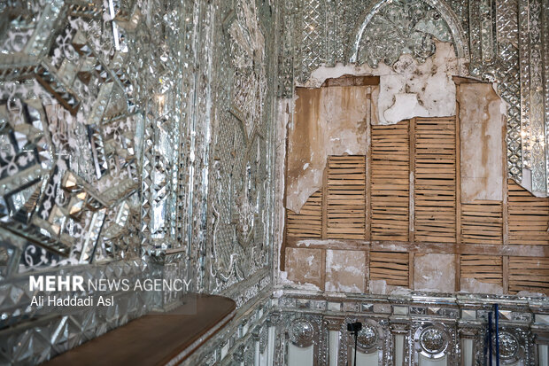 اصابت ۲۱ موشک سنگرشکن به حریم سعدآباد اصابت ۲۱ موشک سنگرشکن به حریم سعدآباد