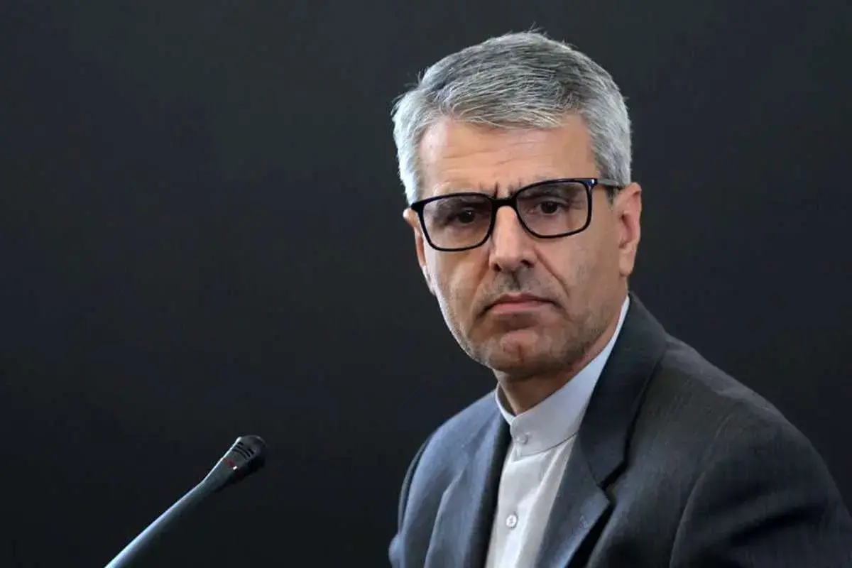 اظهارات تند بقائی درباره حمله متجاوزان به کارخانههای داروسازی اظهارات تند بقائی درباره حمله متجاوزان به کارخانههای داروسازی