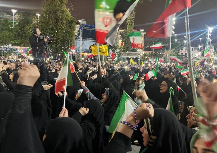 تداوم حضور فومنیها در شب پنجاه و هفتم تداوم حضور فومنیها در شب پنجاه و هفتم