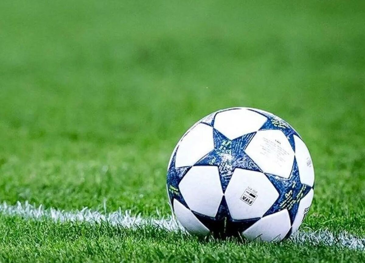 حال خراب بازیکن لیگ برتری پس از خوشگذرانی عجیب! + عکس ۱۸+ حال خراب بازیکن لیگ برتری پس از خوشگذرانی عجیب! + عکس ۱۸+