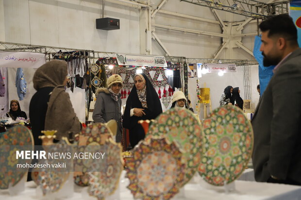 فروش ۵۴۵ میلیون تومانی صنایعدستی در بابلسر فروش ۵۴۵ میلیون تومانی صنایعدستی در بابلسر