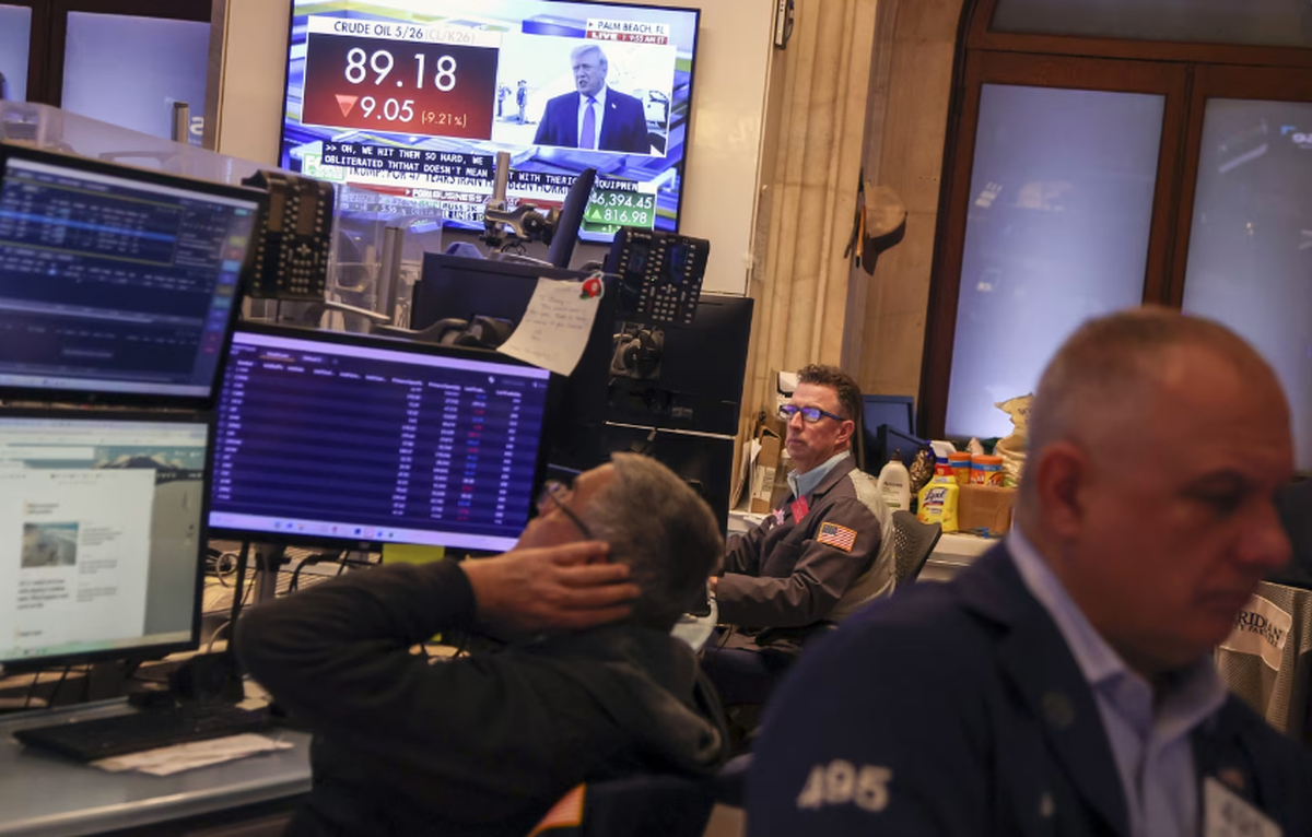 نوسان بازارها بعد از سخنرانی ترامپ؛ امید معاملهگران به پایان جنگ افزایش یافت نوسان بازارها بعد از سخنرانی ترامپ؛ امید معاملهگران به پایان جنگ افزایش یافت