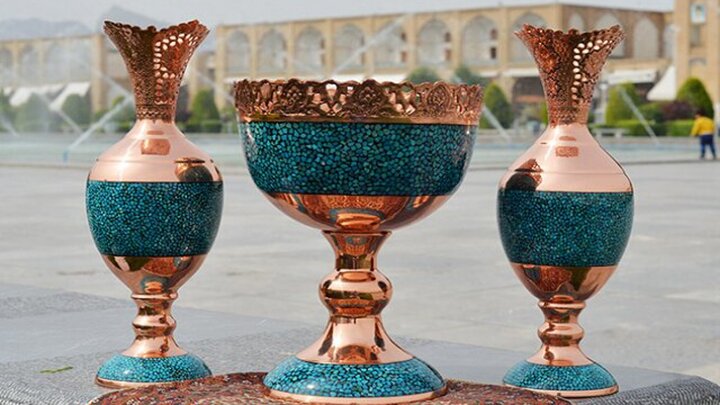 ۲ عنوان جهانی و دهها ظرفیت در اصفهان؛ صنایع دستی منتظر روایتهای تازه ۲ عنوان جهانی و دهها ظرفیت در اصفهان؛ صنایع دستی منتظر روایت های تازه