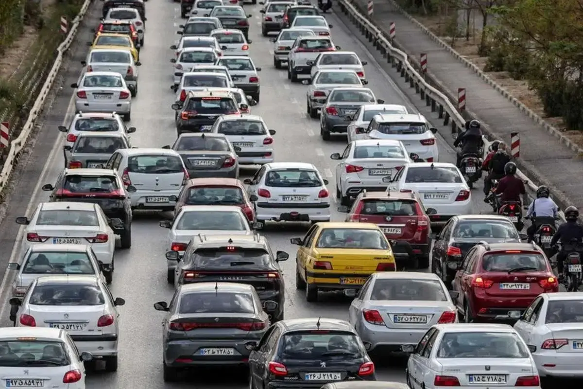 آخرین وضعیت ترافیکی و جوی جادههای کشور / ترافیک سنگین در محورهای ورودی تهران گزارش شد آخرین وضعیت ترافیکی و جوی جادههای کشور / ترافیک سنگین در محورهای ورودی تهران گزارش شد