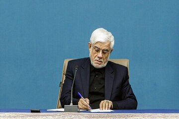 آقای عارف! هرچه فیلترشکن فروشها درآمد کسب کرده اند، بگیرید و به ملت برگردانید آقای عارف! هرچه فیلترشکن فروشها درآمد کسب کرده اند، بگیرید و به ملت برگردانید