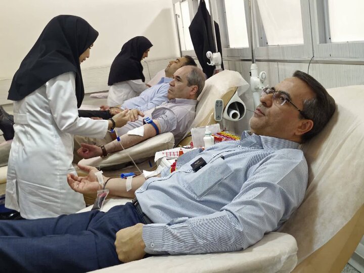 اهدای ۱۰۴ هزار واحد خون توسط داوطلبان هلالاحمر اهدای ۱۰۴ هزار واحد خون توسط داوطلبان هلالاحمر
