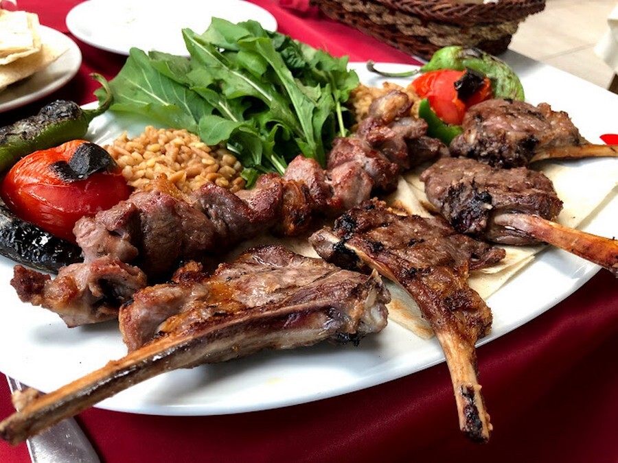 این رستورانها را در آنتالیا از دست ندهید Hasanaga Restaurant.jpg