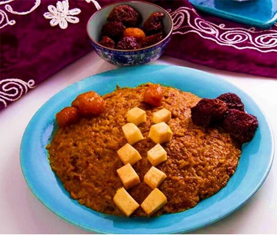بهترین و معروف ترین غذاهای محلی و سنتی اصفهان + عکس یخمممه ترش.jpg