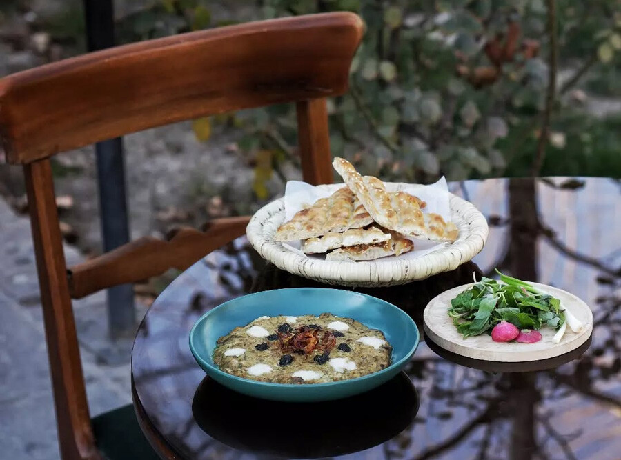 بهترین کافههای صبحانهدار مناطق مختلف تهران با آدرس lastsecond.ir-cafes-with-breakfast-in-tehran-marcov1.jpg
