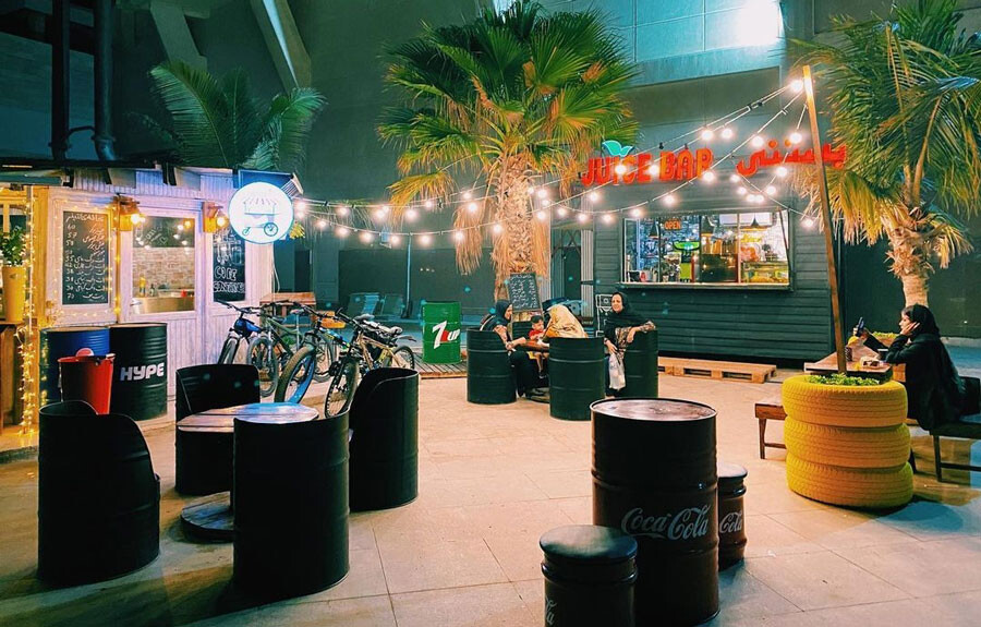 لیست بهترین کافه های قشم با عکس و آدرس lastsecond.ir-best-cafes-in-qeshm-container1.jpg