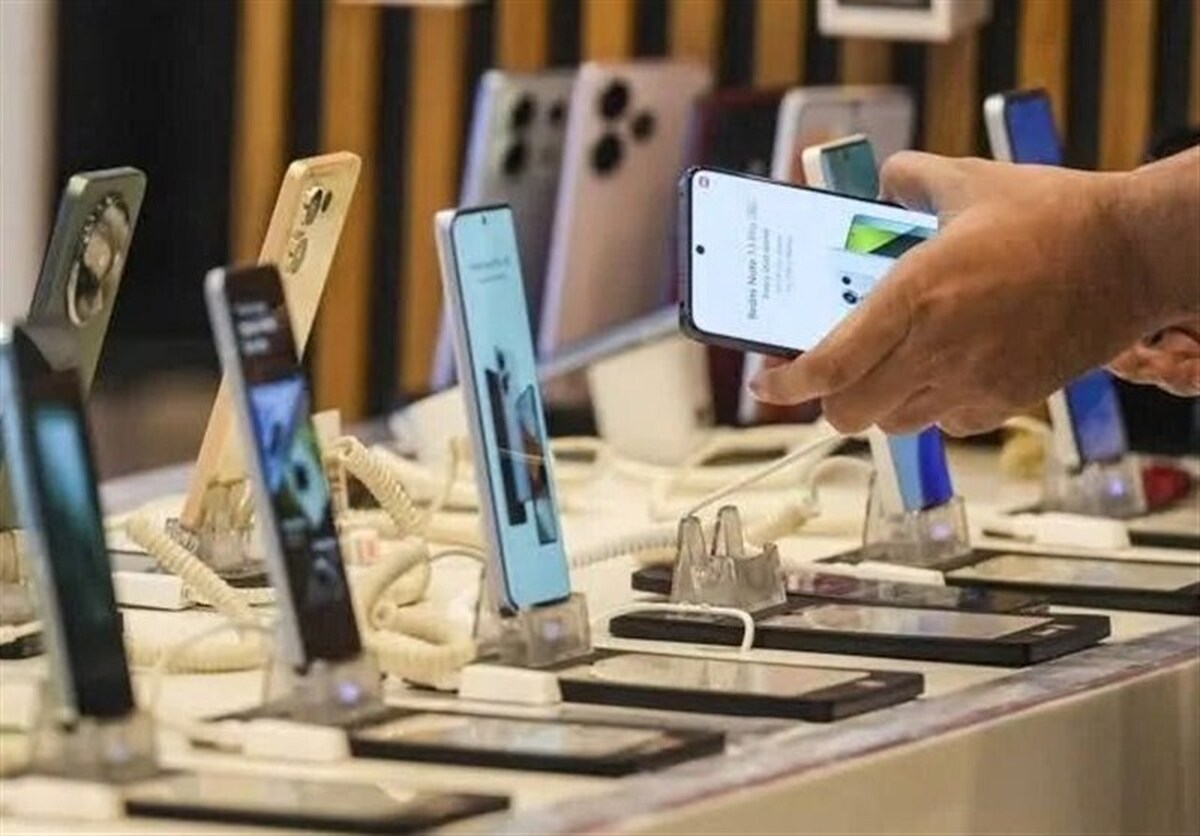 چرا بازار تلفن همراه ملتهب شد؟ / بررسی تغییرات قیمتی در بازار منطقهای چرا بازار تلفن همراه ملتهب شد؟ / بررسی تغییرات قیمتی در بازار منطقهای