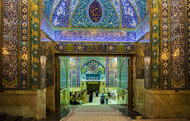آغاز پویش ملی هدیه یک کاشی از حرم امام حسین(ع) به رهبر شهید آغاز پویش ملی هدیه یک کاشی از حرم امام حسین(ع) به رهبر شهید