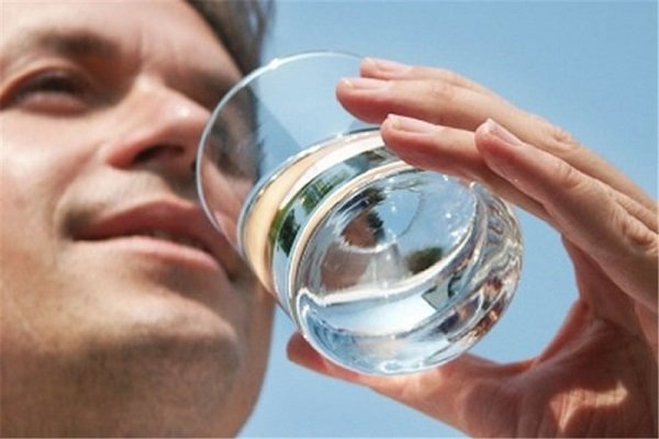بیدار شدید حتما آب « ِولَرم» بنوشید! بیدار شدید حتما آب « ِولَرم» بنوشید!