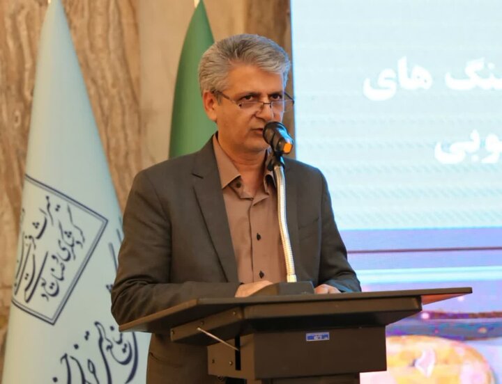جهش در زنجیره ارزش گوهرسنگها و صنایعدستی؛ لزوم جلوگیری از خامفروشی جهش در زنجیره ارزش گوهرسنگها و صنایعدستی؛ لزوم جلوگیری از خامفروشی