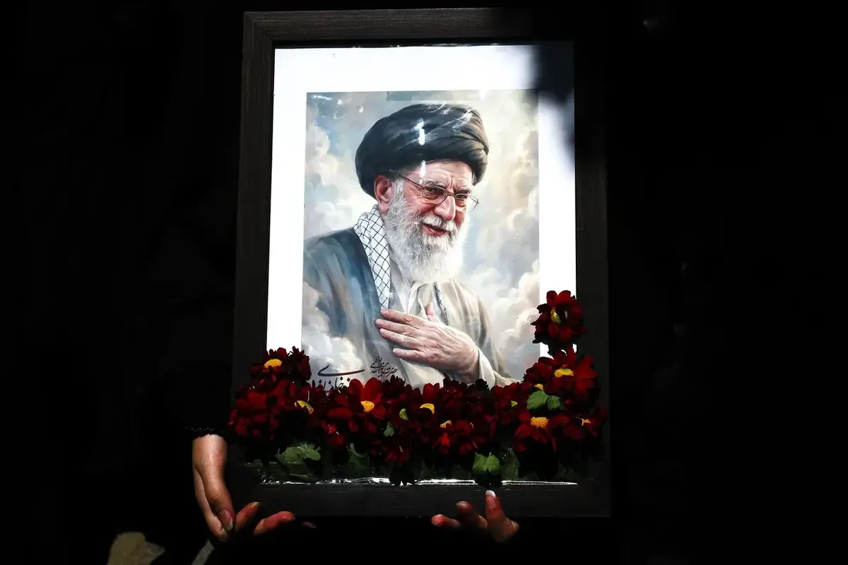خوابگاههای علوم پزشکی تهران در خدمت دانشجویان مراسم تشییع رهبر انقلاب خوابگاههای علوم پزشکی تهران در خدمت دانشجویان مراسم تشییع رهبر انقلاب