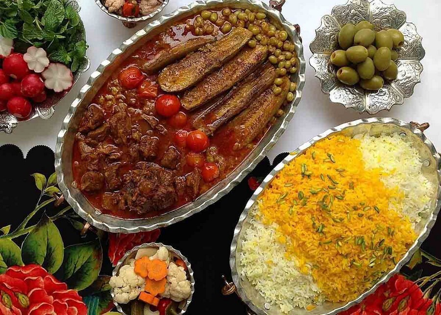 قیمت غذا در ترکیه ۱۴۰۵؛ قیمت آب، غذاهای متنوع و هزینه مواد غذایی در ترکیه Decoration-Iranian-foods.jpg