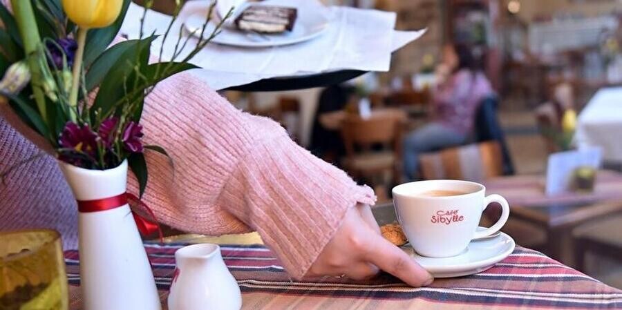 قیمت غذا در کیش؛ لیست قیمت رستورانهای کیش و مواد غذایی در سال 1405 cafe_sibylle_berlin00001 (1).jpg