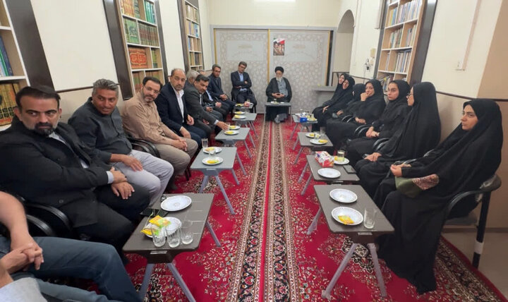 مدرسی: صنایع دستی یزد نیازمند حمایت و مقابله با کالاهای تقلبی است مدرسی: صنایع دستی یزد نیازمند حمایت و مقابله با کالاهای تقلبی است