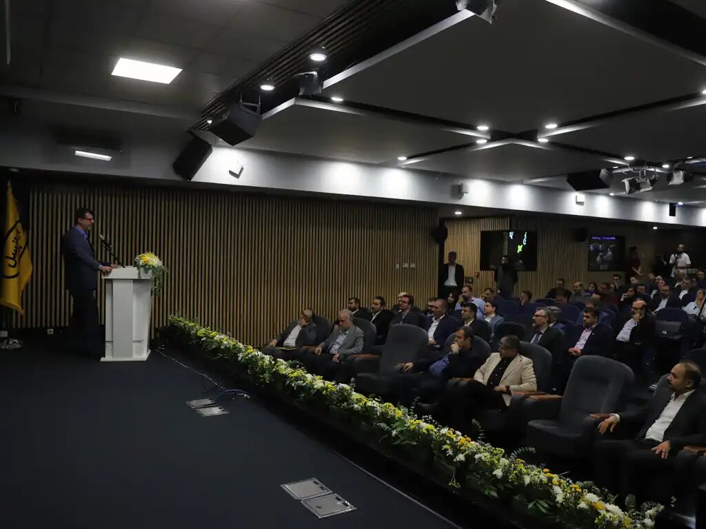 تأکید مدیرعامل ایرانسل بر تبدیل مدلهای سنتی به شراکت راهبردی با تأمینکنندگان تأکید مدیرعامل ایرانسل بر تبدیل مدلهای سنتی به شراکت راهبردی با تأمینکنندگان