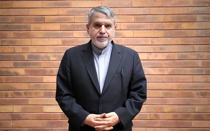نمایشگاه «زنگ آخر» در نجف گشایش یافت نمایشگاه «زنگ آخر» در نجف گشایش یافت