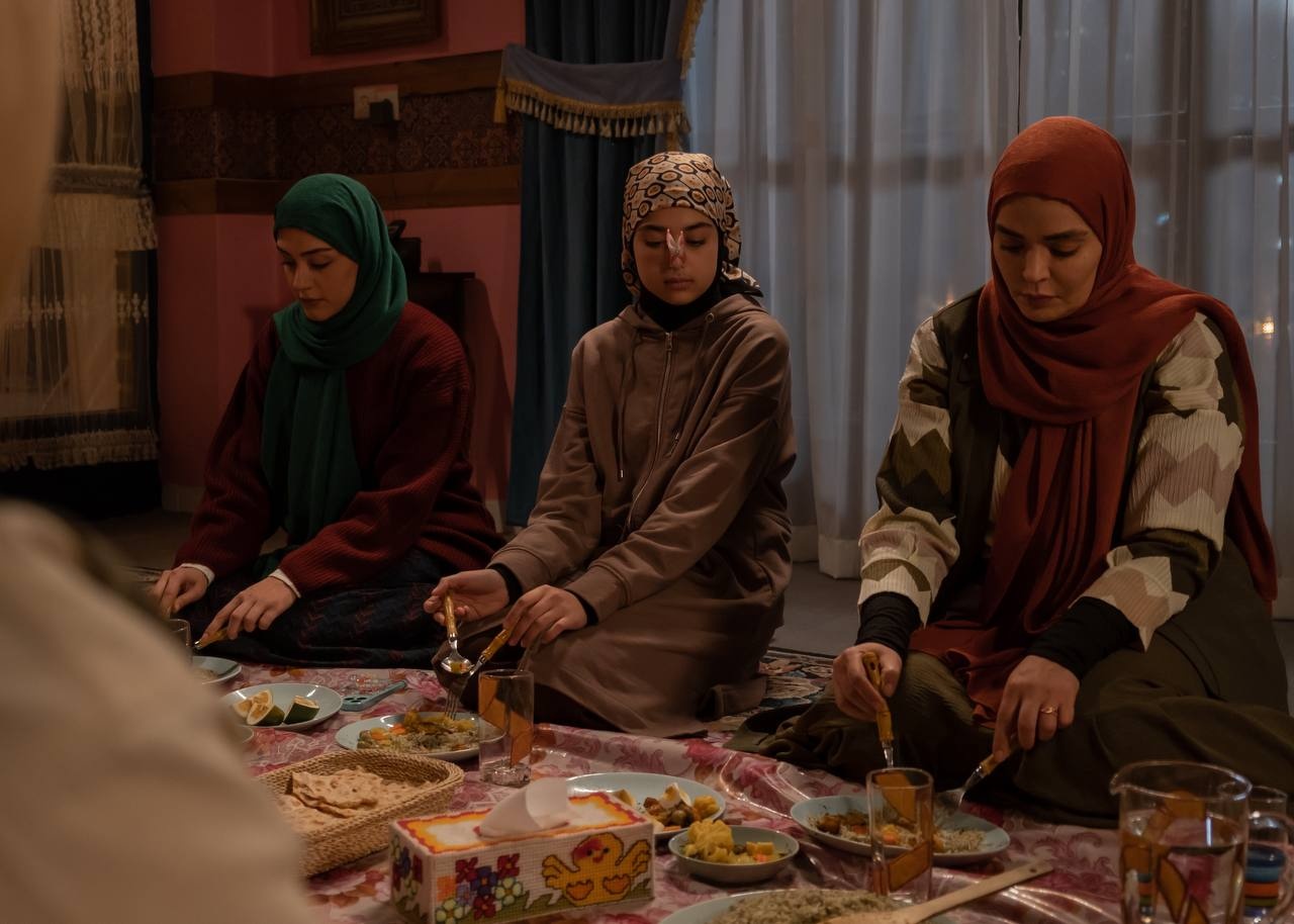 «اکسیر» و یک سؤال جدی؛ چه کسی از عمر تلفشده ما سود میبرد؟ «اکسیر» و یک سؤال جدی؛ چه کسی از عمر تلفشده ما سود میبرد؟