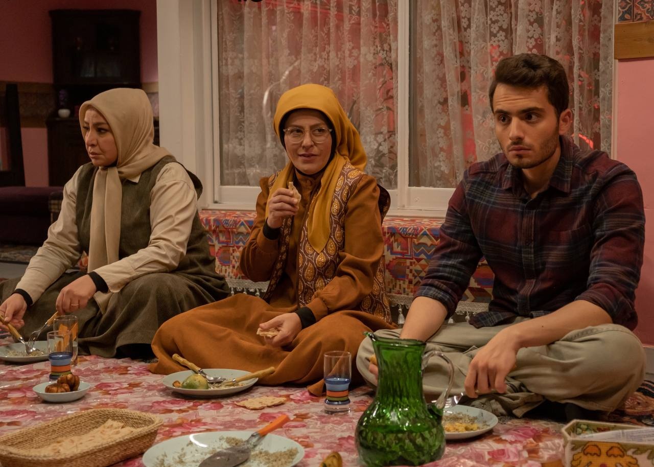 «اکسیر» و یک سؤال جدی؛ چه کسی از عمر تلفشده ما سود میبرد؟ «اکسیر» و یک سؤال جدی؛ چه کسی از عمر تلفشده ما سود میبرد؟