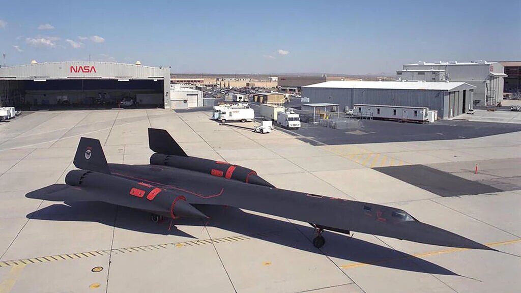 تصاویر ماهوارهای نشان میدهند SR-71 ناپدید شده / آیا پرنده سیاه دوباره پرواز میکند؟ تصاویر ماهوارهای نشان میدهند SR-71 ناپدید شده / آیا پرنده سیاه دوباره پرواز میکند؟